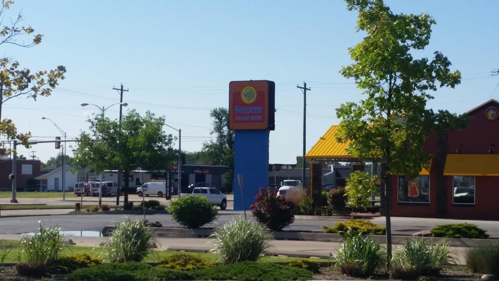 Western Inn And Suites Enid Exteriör bild