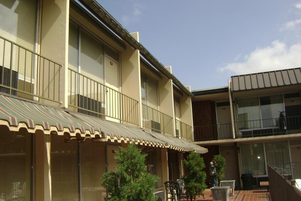 Western Inn And Suites Enid Exteriör bild